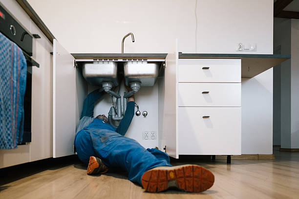 Professional Leak Detection technician working in Burton, MI